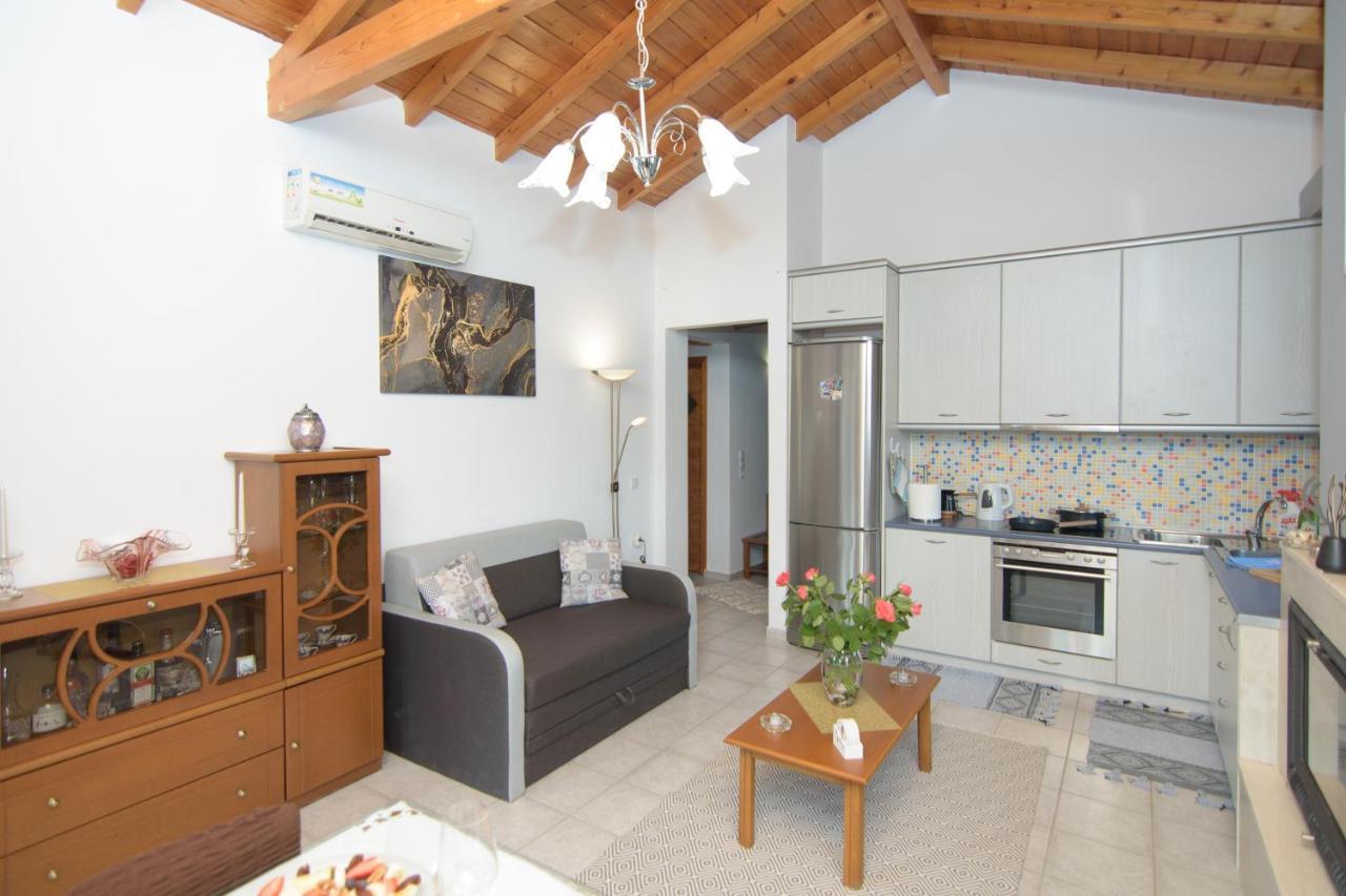 Samian Thalia Apartment Pagondas Exterior photo